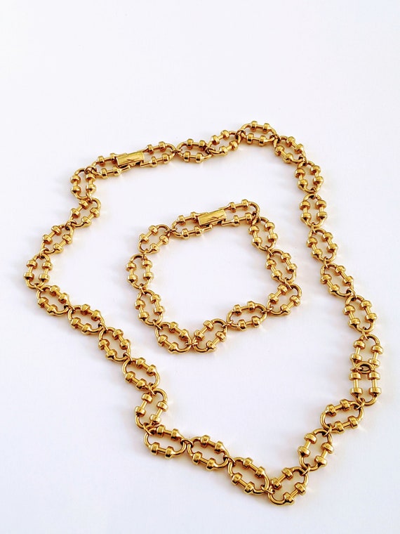 Vintage Avon Gold Tone Link Necklace 