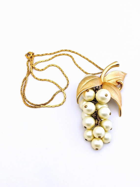 Vintage Faux Pearl Grape Cluster Pendant Necklace… - image 1