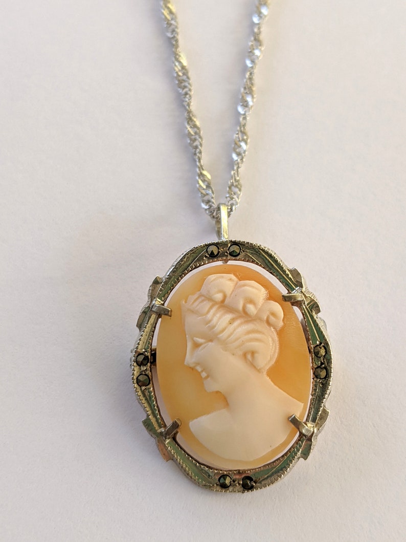 Sterling silver cameo necklace Clearance