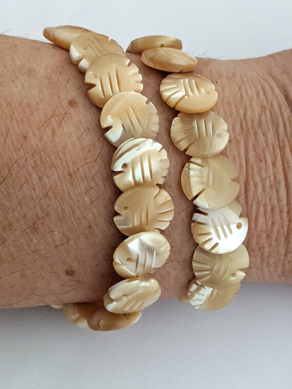 Ladies Carved Shell Vintage Bracelet, Summer Them… - image 2