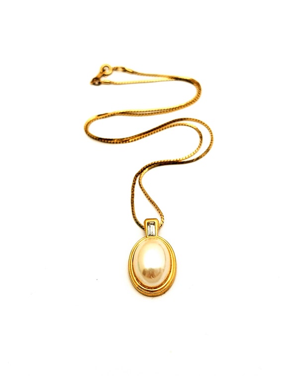 Avon Faux Pearl and Baguette Rhinestone Pendant Necklace, Vintage Avon Pearl Necklace, 80s Fashion
