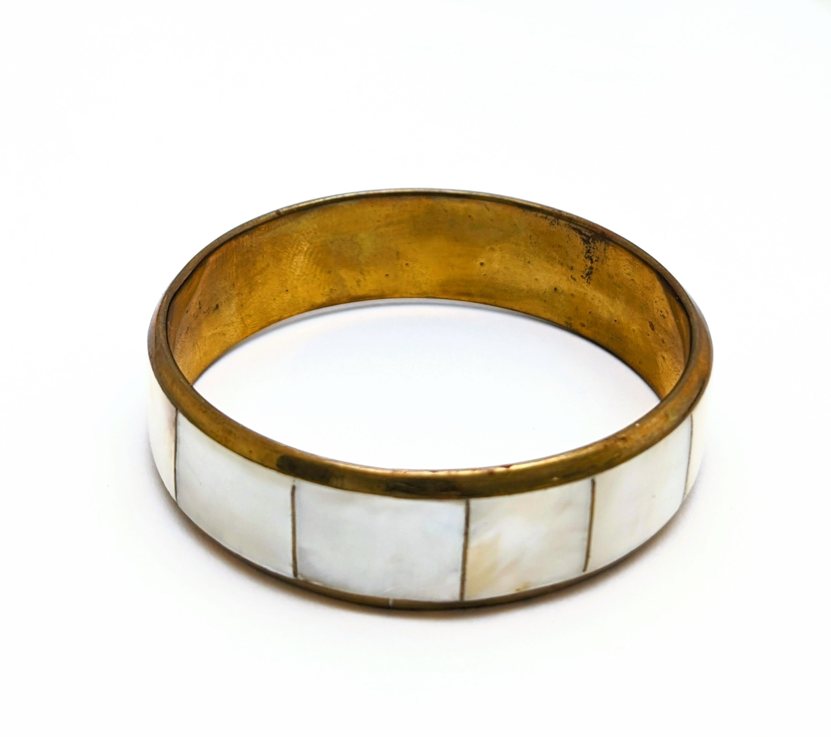 Vintage Brass Bangle Mother of Pearl Inlay, Brass Bracelet With Shell Inlay, Mother of Pearl Jewelry - Etsy Vintage Brass Bangle Mother of Pearl Inlay, Brass Bracelet With Shell Inlay, Mother of Pearl Jewelry - Etsy
