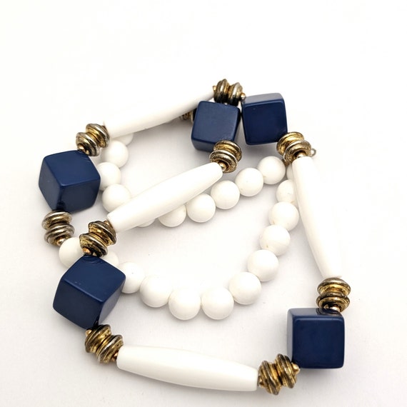 Vintage Gold Tone Navy Blue And White Bead Necklac