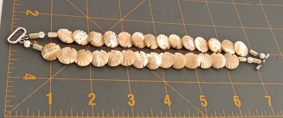 Ladies Carved Shell Vintage Bracelet, Summer Them… - image 4