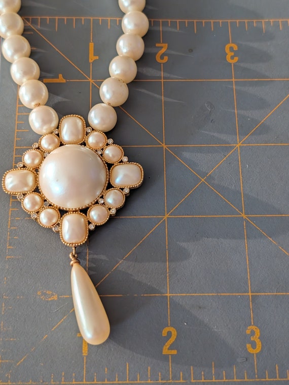 Vintage Richelieu Faux Pearl Pendant Necklace, Lo… - image 9