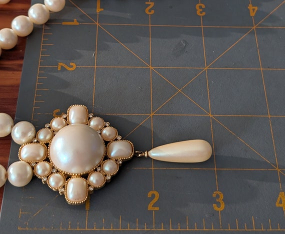 Vintage Richelieu Faux Pearl Pendant Necklace, Lo… - image 10