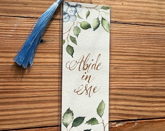 Marcador de acuarela original pintado a mano en funda de plástico, hojas de ramas de arándano, Permanece en mí,