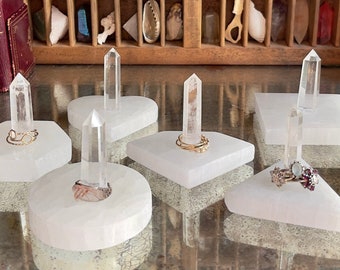 Stone Point Ring Holders