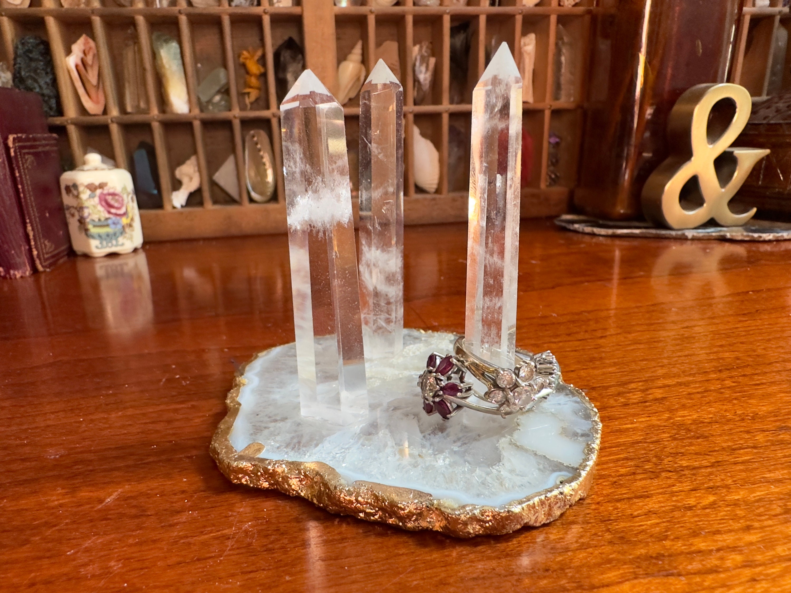 Ring Holder Quartz Points on Gold Edged Agate Slice Crystal