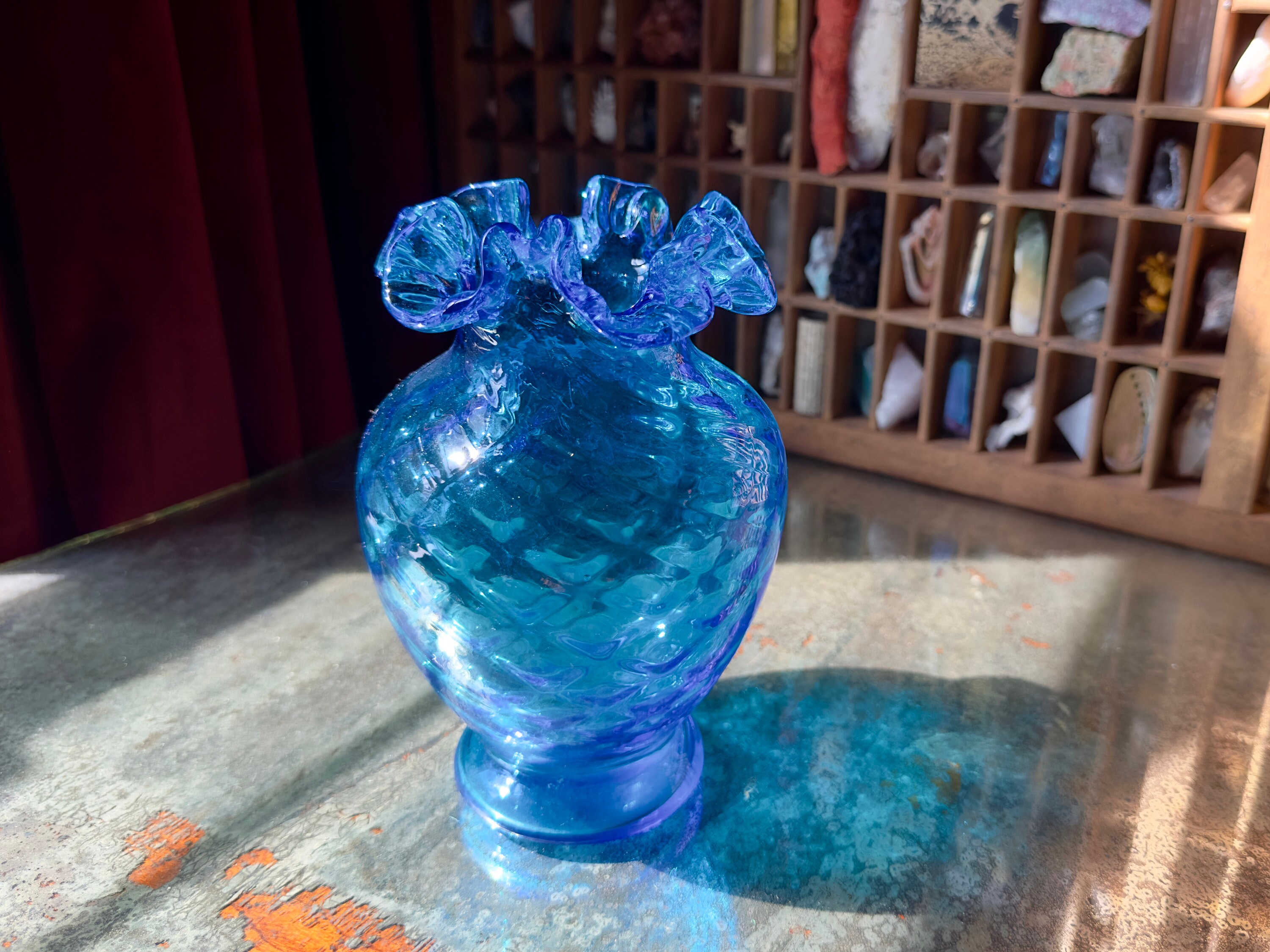 ヴィンテージフェントンターコイズブルーガラス花瓶：ミッド