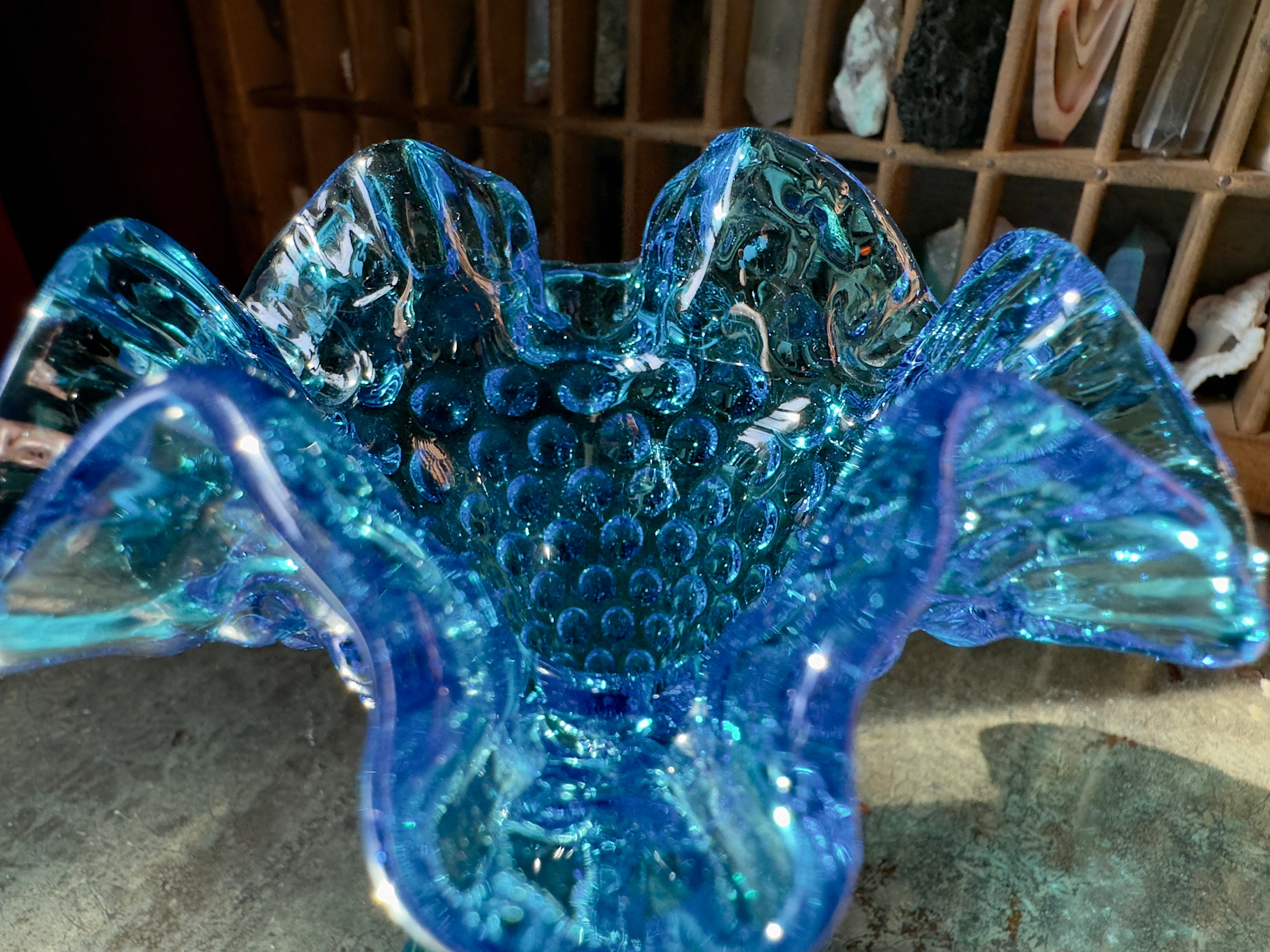 ヴィンテージ フェントン ホブネイル バッドベース：コロニアル