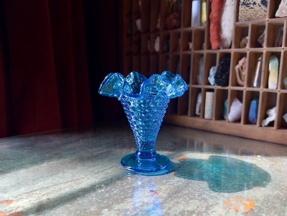 ヴィンテージ フェントン ホブネイル バッドベース：コロニアルブルー