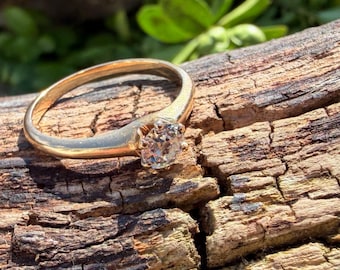 Victorian 14k Yellow Gold Old European Cut Diamond Solitaire Ring