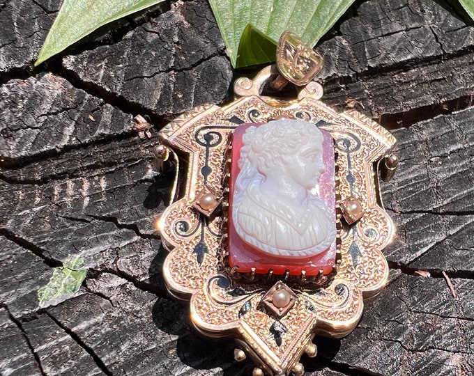 Victorian Cameo, Agate Cameo, Victorian Locket, Cameo Locket, Antique Gold Cameo, Cameo Pendant