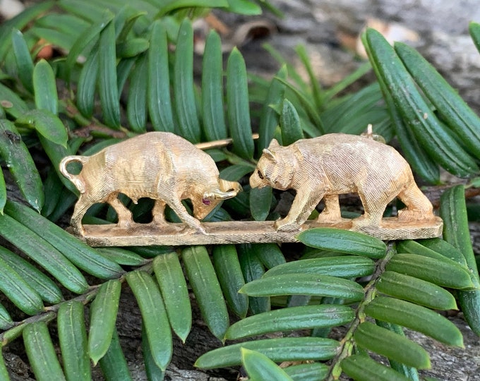Gold Bull and Bear Tie Bar, Stockbroker Gift, Bull and Bear Tie Clip