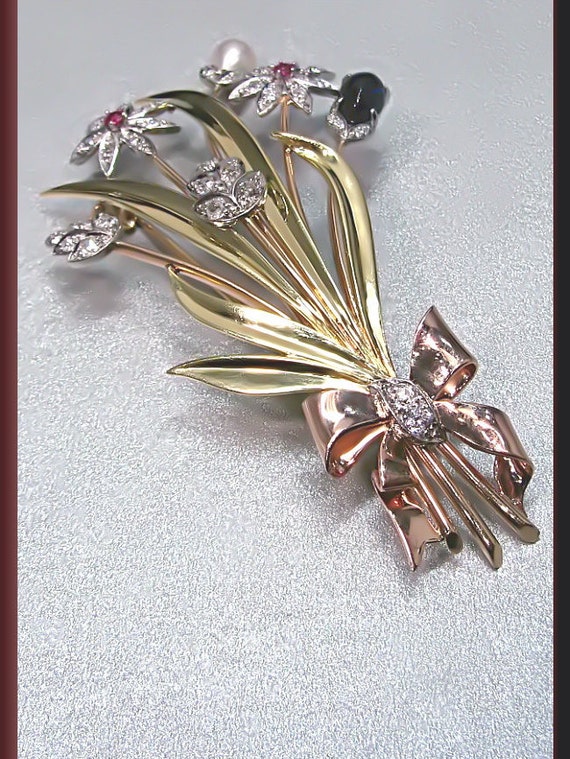 Vintage 21.04ct Diamond and Platinum Bow Brooch