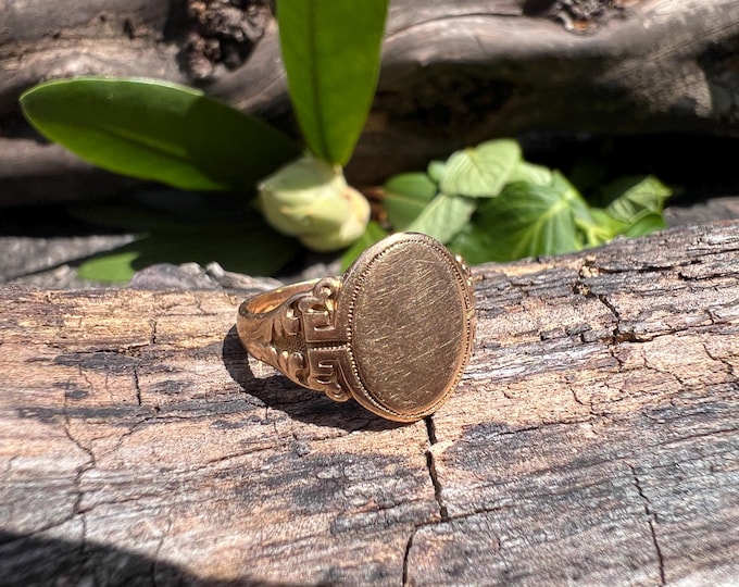 Victorian Signet Ring, Gold Signet Ring