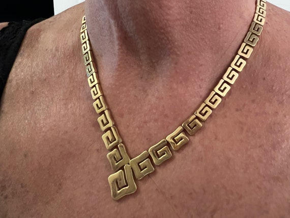 V Shape Gold Necklace, Gucci Link Nekclace, Yello… - image 10