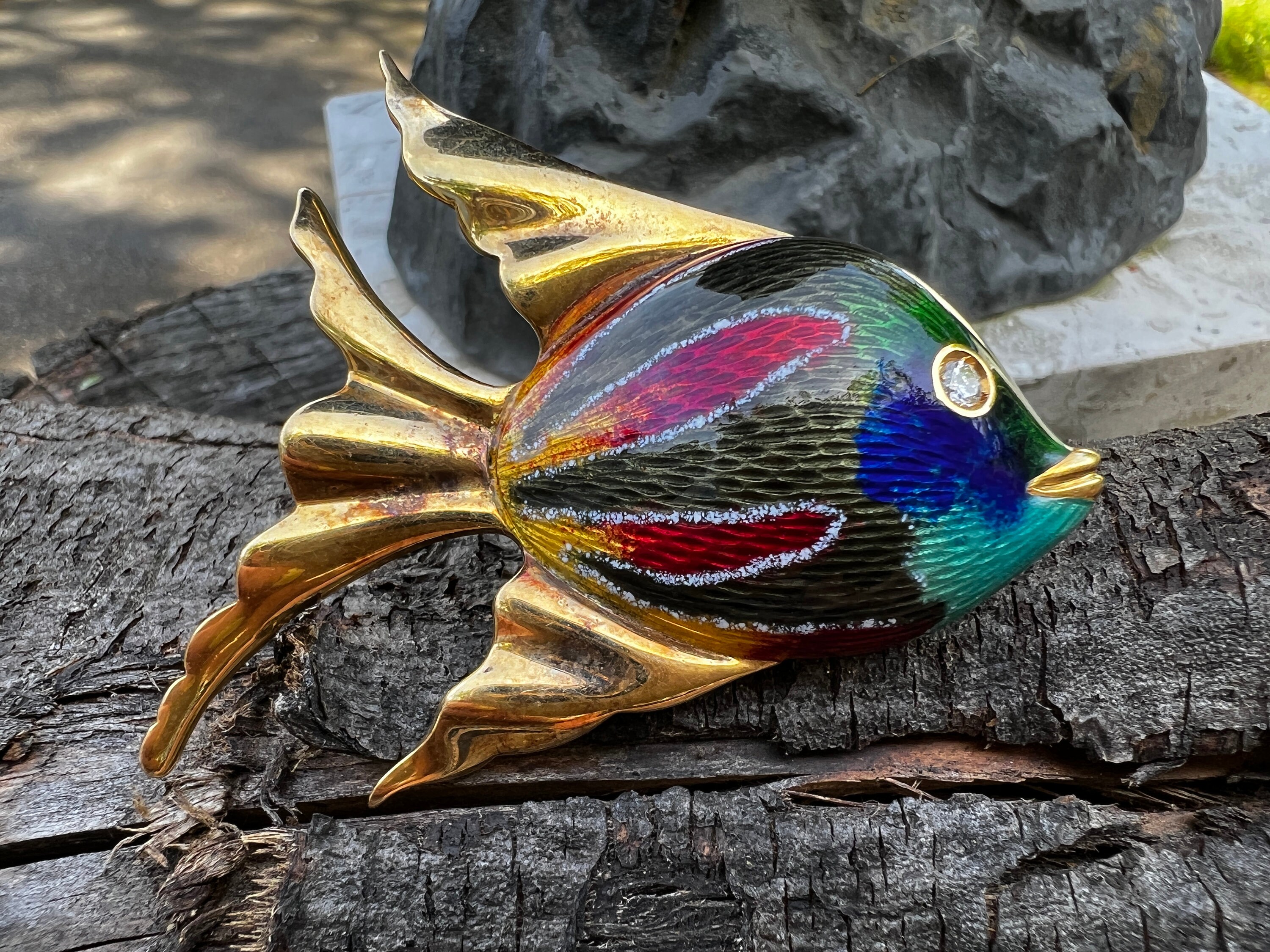 Brooch fish deals
