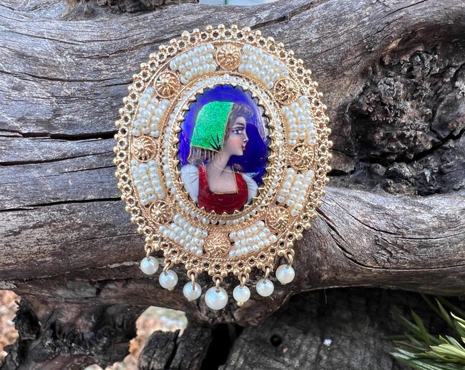 Vintage Portrait Pendant, Enamel Portrait Pendant,  Pearl Portrait Pendant