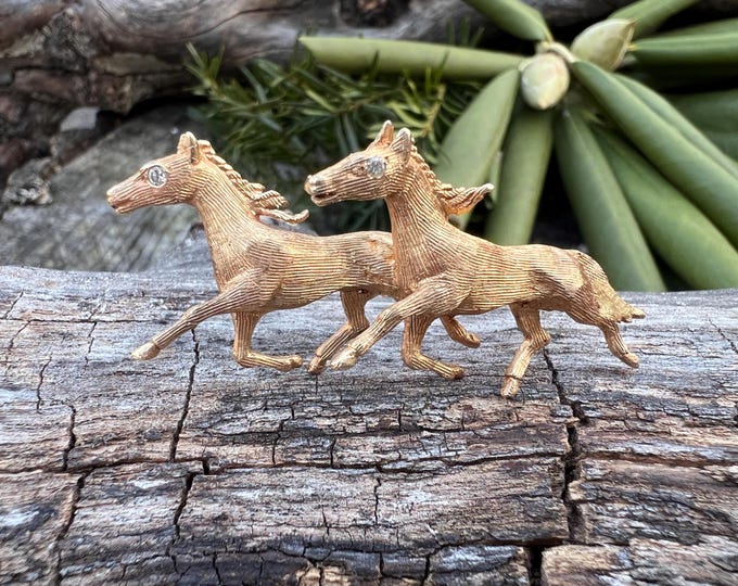14K Horse Pin, Gold Horse Brooch, Equestrian Pin, Horse Jewelry