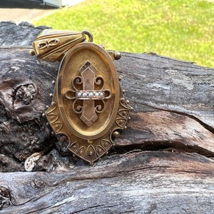 Victorian Locket, Victorian Locket Gold, Yellow Gold Locket, Pearl Locket, Antique Locket