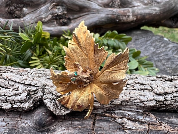 Maple Leaf Pendant, Gold Frog Brooch, Maple Leaf … - image 4