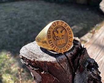 Tufts University Signet Ring, Tufts Signet Ring, Gold Tufts Ring