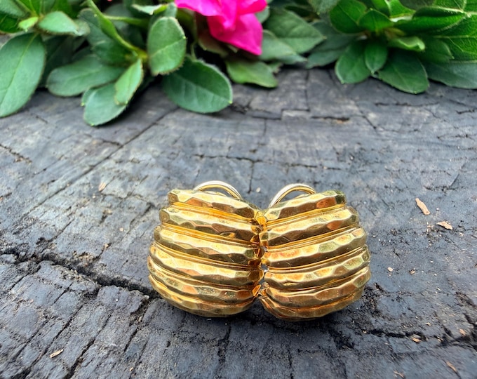 Henry Dunay 18k Yellow Gold Abstract Earrings, Hammered Ribbed Design (1980s)
