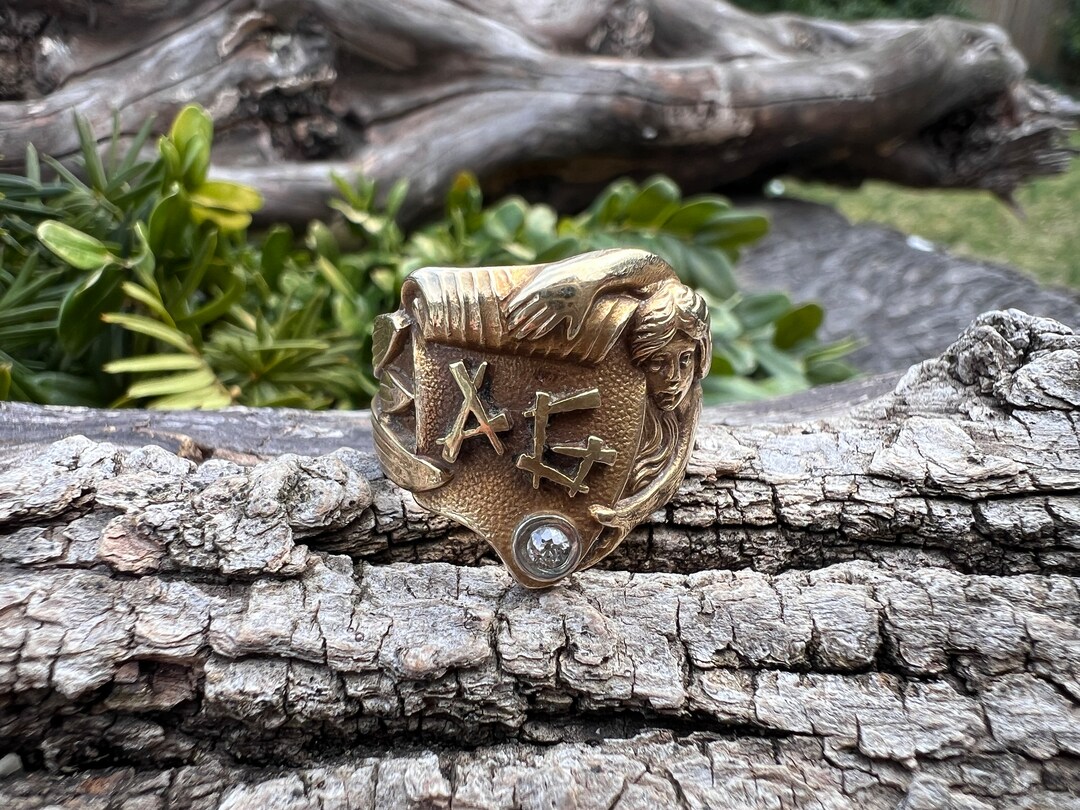 Victorian Signet Ring, Gold Signet Ring, Mermaid Ring - Etsy