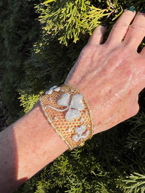 18k Gold Diamond Flower Bangle Bracelet: Avant Ga… - image 7