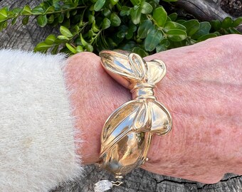 Bracciale Donna Con Ciondolo Fiocco E Perline Dorate | Realizzato A Mano Elasticizzato Vintage Con Croce | Gioiello Romantico Idea Regalo