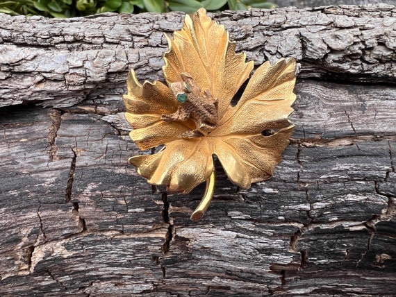 Maple Leaf Pendant, Gold Frog Brooch, Maple Leaf … - image 5