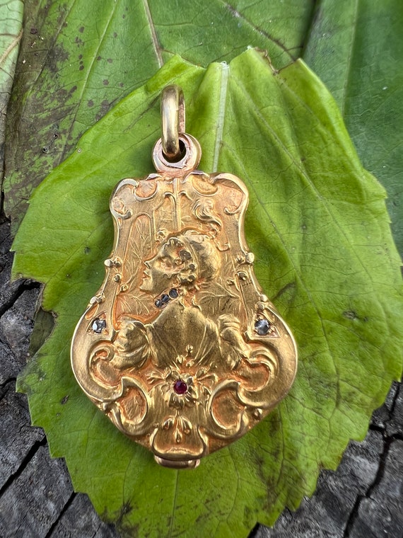 Art Nouveau Locket, Antique Locket, Gold Lady Pen… - image 5