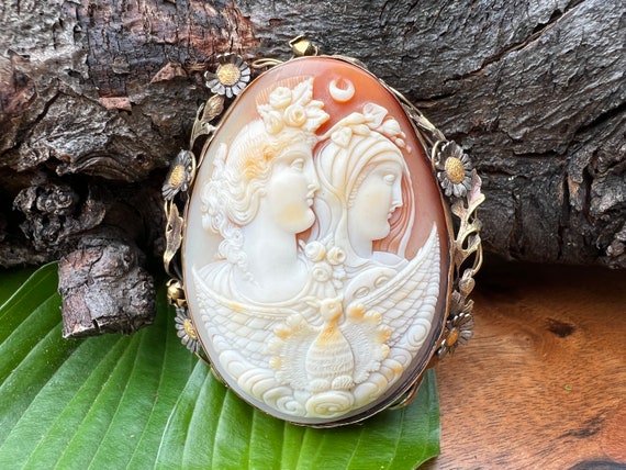Double Face Cameo, Victorian Cameo, Conch Shell C… - image 1