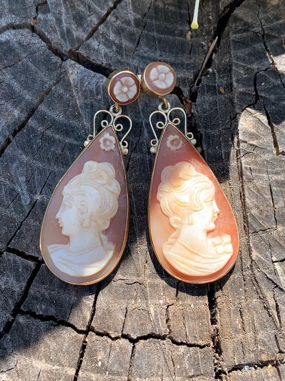 Cameo dangle earrings deals
