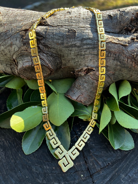 V Shape Gold Necklace, Gucci Link Nekclace, Yello… - image 2