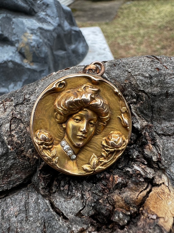 Victorian Pendant, Gold Lady Pendant, Victorian Po