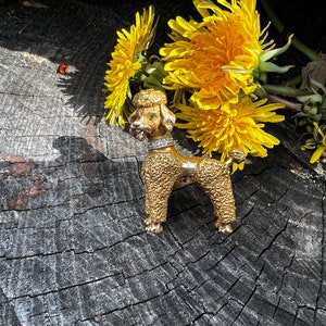 Gold Poodle Brooch, Vintage Poodle Brooch, Gold Poodle Pin. Dog Brooch, Poodle Jewelry, Dog Jewelry, Poodle Pendant, Poodle Gifts