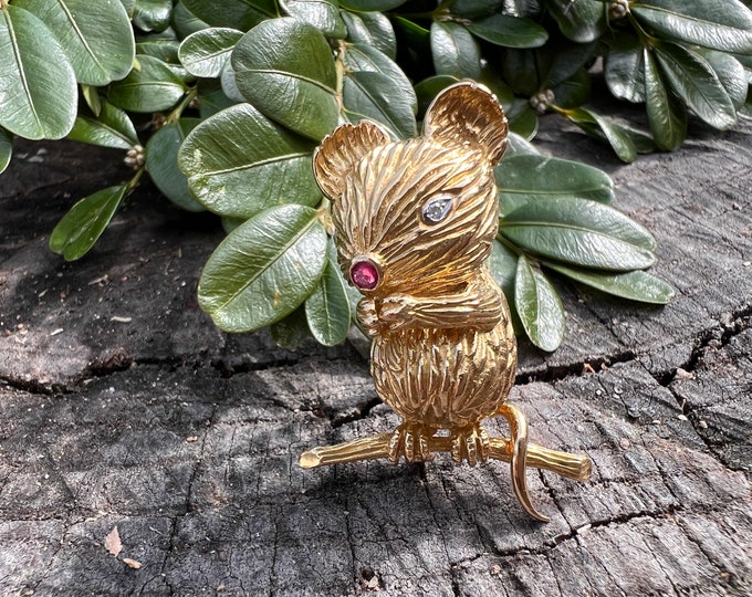 Yellow Gold Mouse Brooch, Cute Mouse Brooch, Gold Mouse,  Mouse Pin, Mouse Brooch