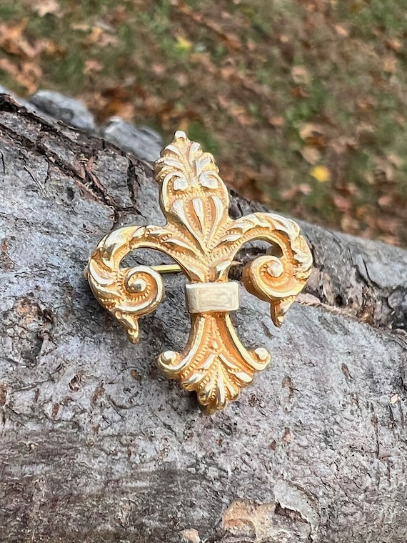 Victorian Fleur de Lis, Fleur de Lis Brooch, Gold 