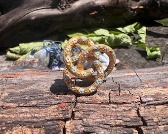 Victorian Floral Enamel Brooch: 14k Gold Knot, Pastel Flowers