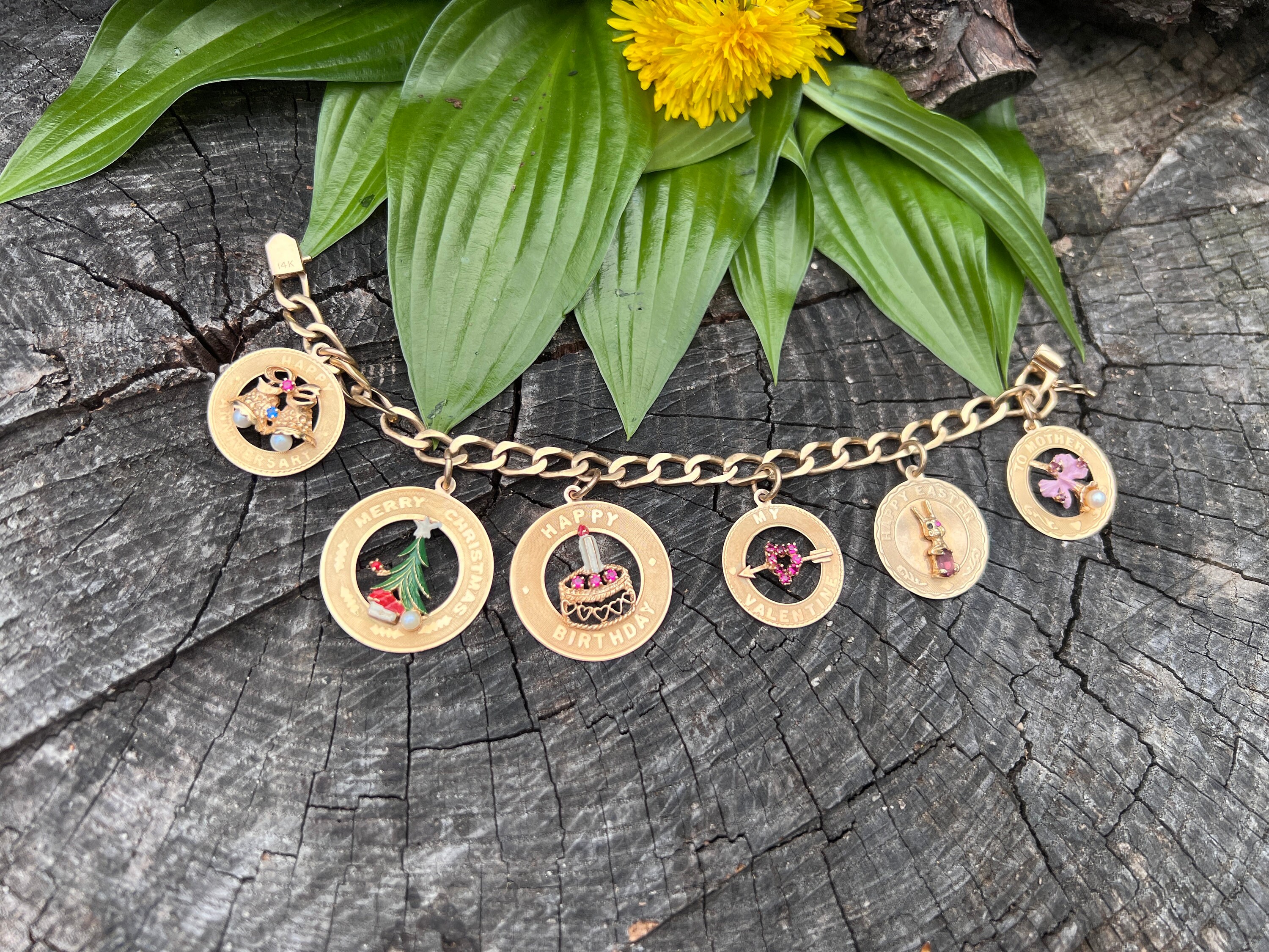 Vintage 14 karat gold on sale charm bracelet