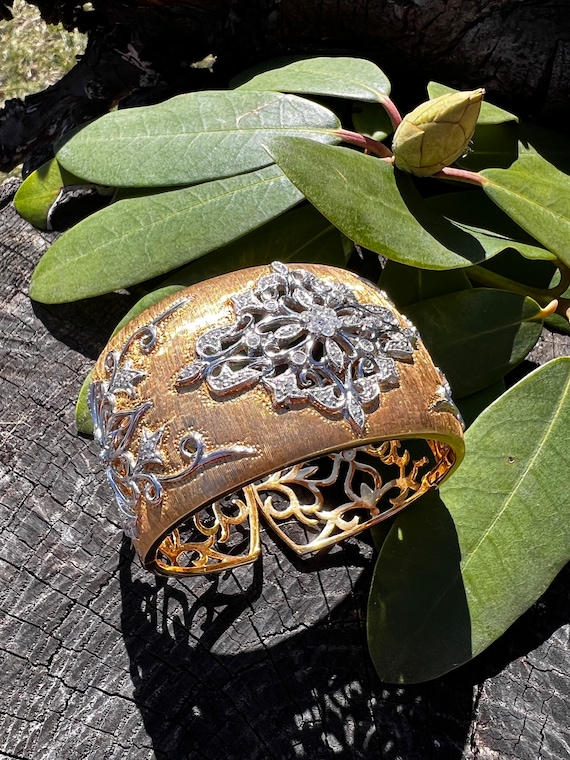 Extravagant Floral Motif Diamond + 18k Gold Bangle Bracelet – Andaaz  Jewelers