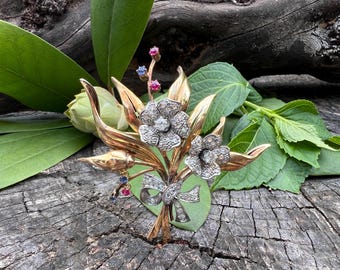 Diamond Flower Brooch, Flower Diamond Pin, Gold Floral Brooch, Diamond Flower Pin,