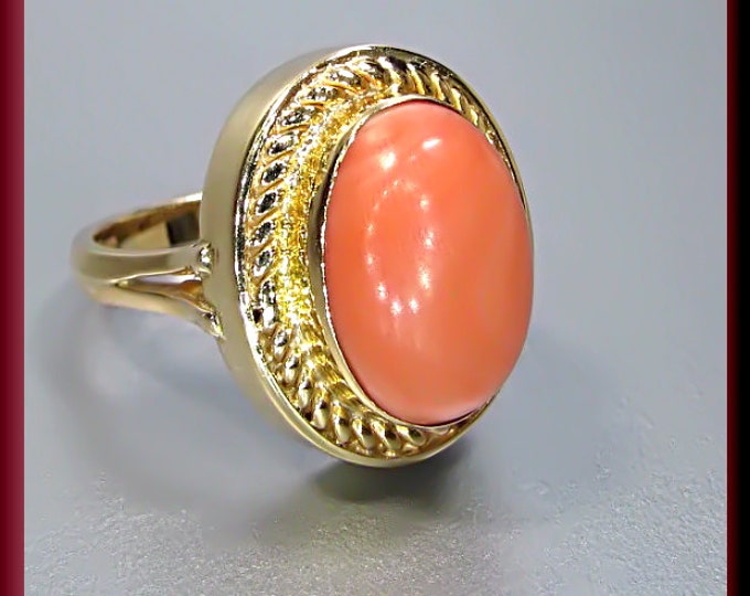 Antique Vintage 1950's 14K Yellow Gold Coral Cocktail Ring