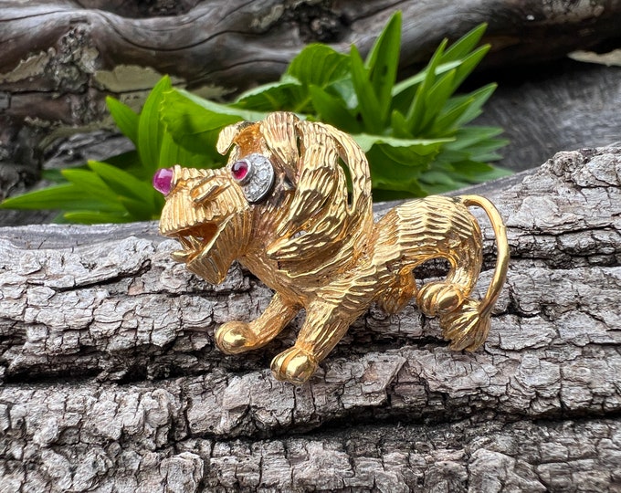 Yellow Gold Lion Brooch, Lion Cub Brooch, Gold Lion Cub  Pin, Lion Brooch