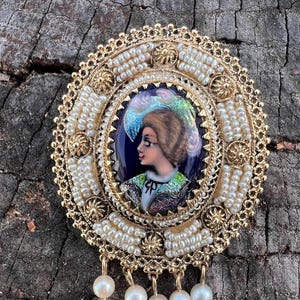 Vintage Portrait Pendant, Enamel Portrait Pendant,  Pearl Portrait Pendant