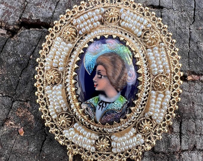 Vintage Portrait Pendant, Enamel Portrait Pendant,  Pearl Portrait Pendant