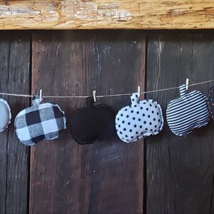 Fall Pumpkin Garland / Fall Decor / Halloween Garland / Fabric Pumpkins / Pumpkin Mantel Banner / Fall Banner / Fall Mantel Decor